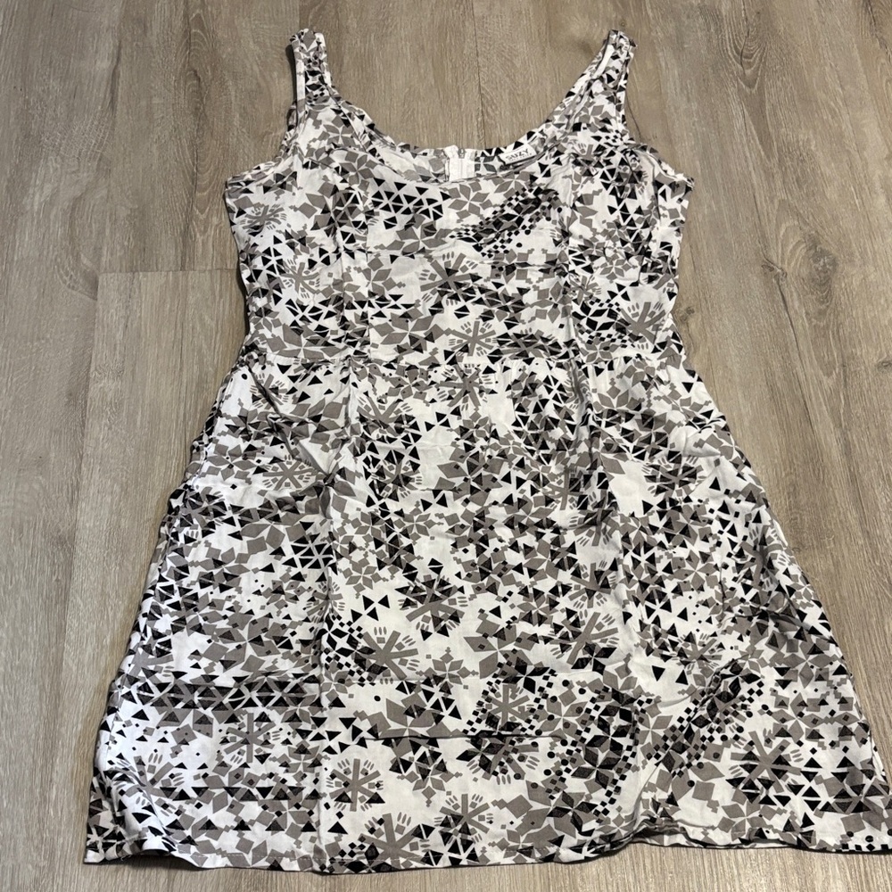 Suzy Shier Black and White Geometric‎ Mini Dress